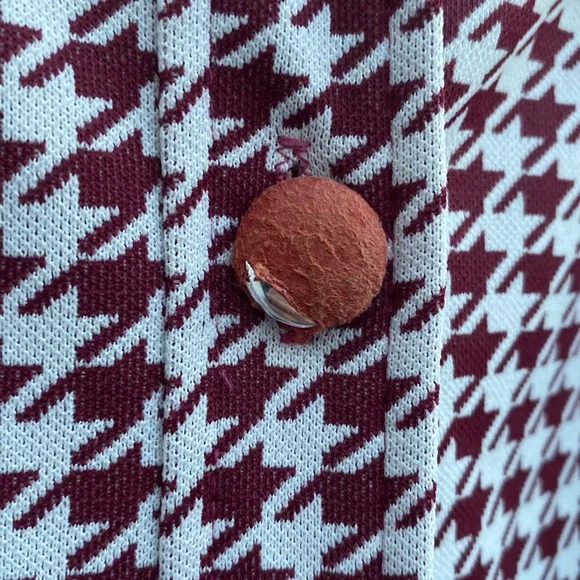 Stylish Houndstooth Blazer Jacket in Maroon and White - Picture 3 of 8